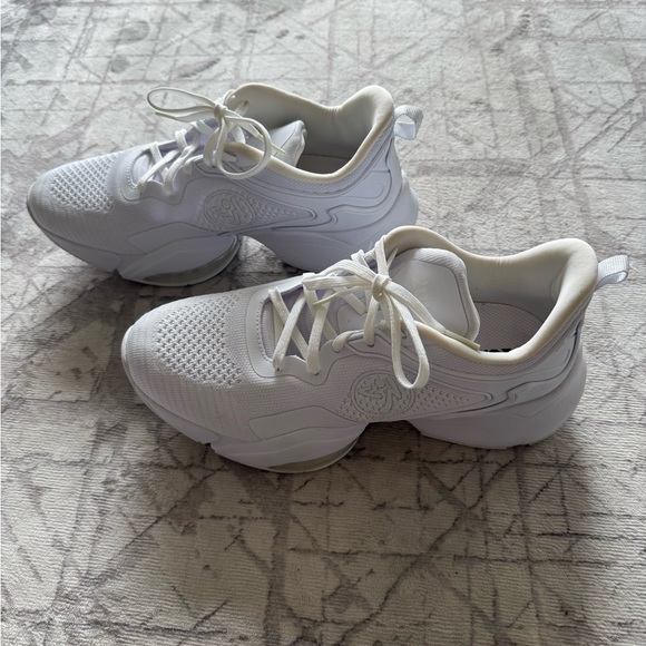 Zumba Air Stomp Remix || - White - Picture 4 of 7